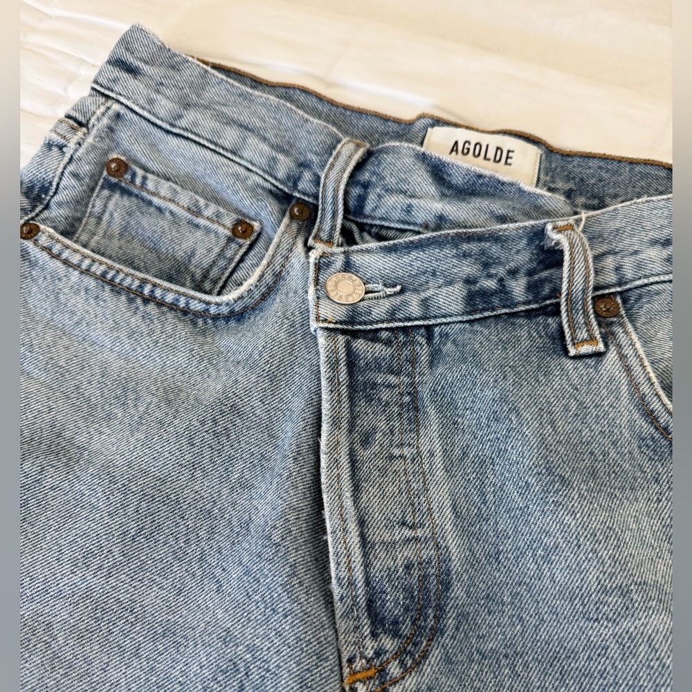 Agolde Assymetrical button Jean shorts - Picture 3 of 6